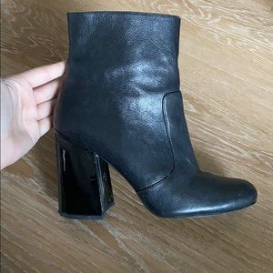 Nine West Black Bootie with zipper